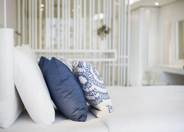 Mykonos Dove Beachfront 호텔