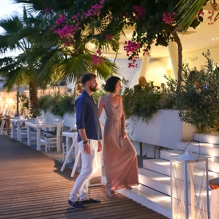 Mykonos Dove Beachfront