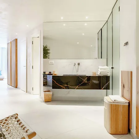 Mykonos Dove Beachfront 5*
