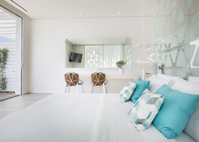 Mykonos Dove Beachfront 5*