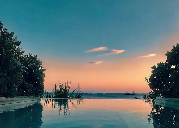 Hotel Mykonos Dove Beachfront 5*