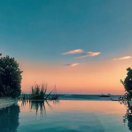 Отель Mykonos Dove Beachfront 5*