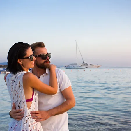 Mykonos Dove Beachfront Отель Платис Ялос