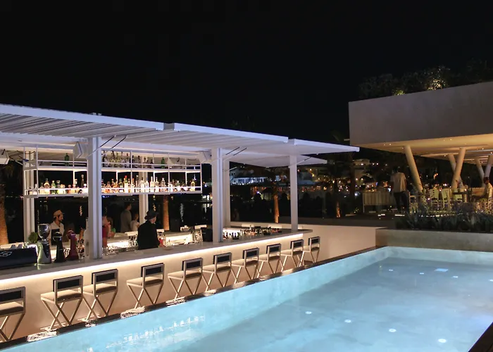 ホテル Mykonos Dove Beachfront プラティス・ヤロス