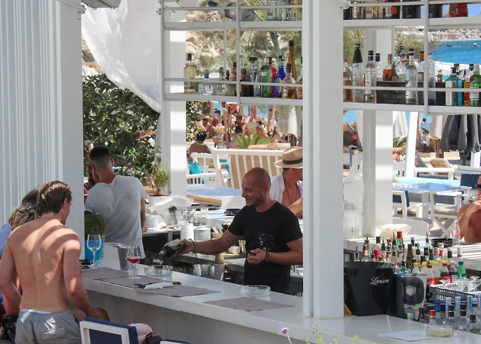 Mykonos Dove Beachfront ホテル 5*